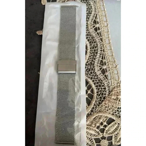 Sleek Milanese Mesh Band - Picture 4 of 4